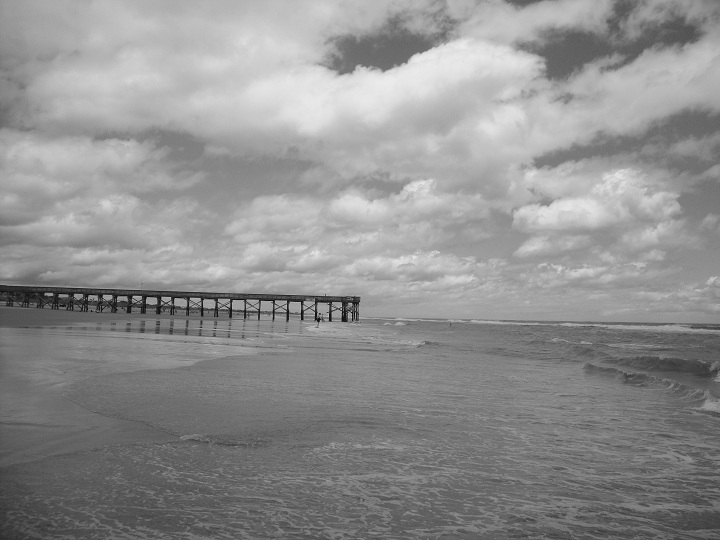 the pier b & w