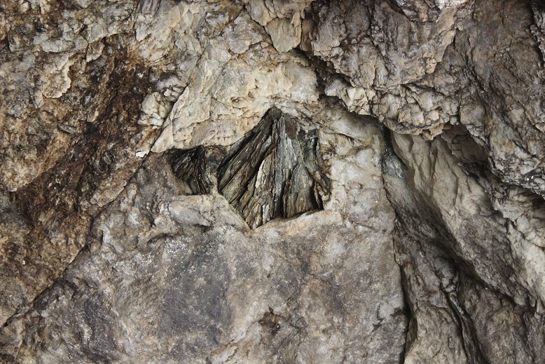 mine rock ceiling